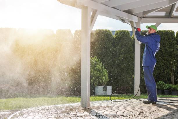 Best Pool Deck Cleaning in Franklin Center, NJ